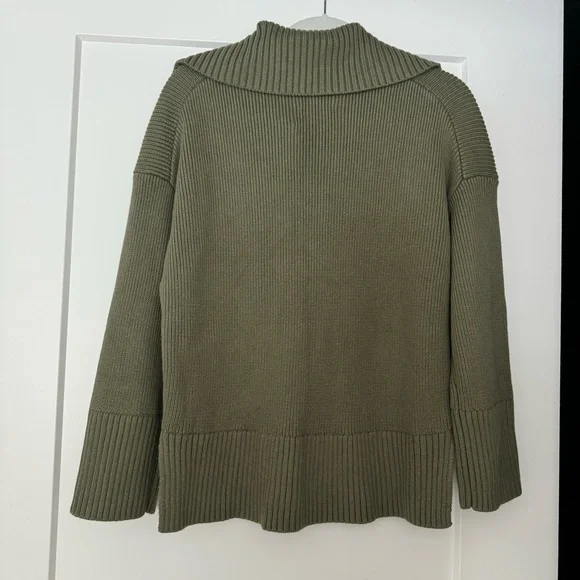 Abercrombie Long-Length Notch-Neck Sweater - NWT - Picture 3 of 7
